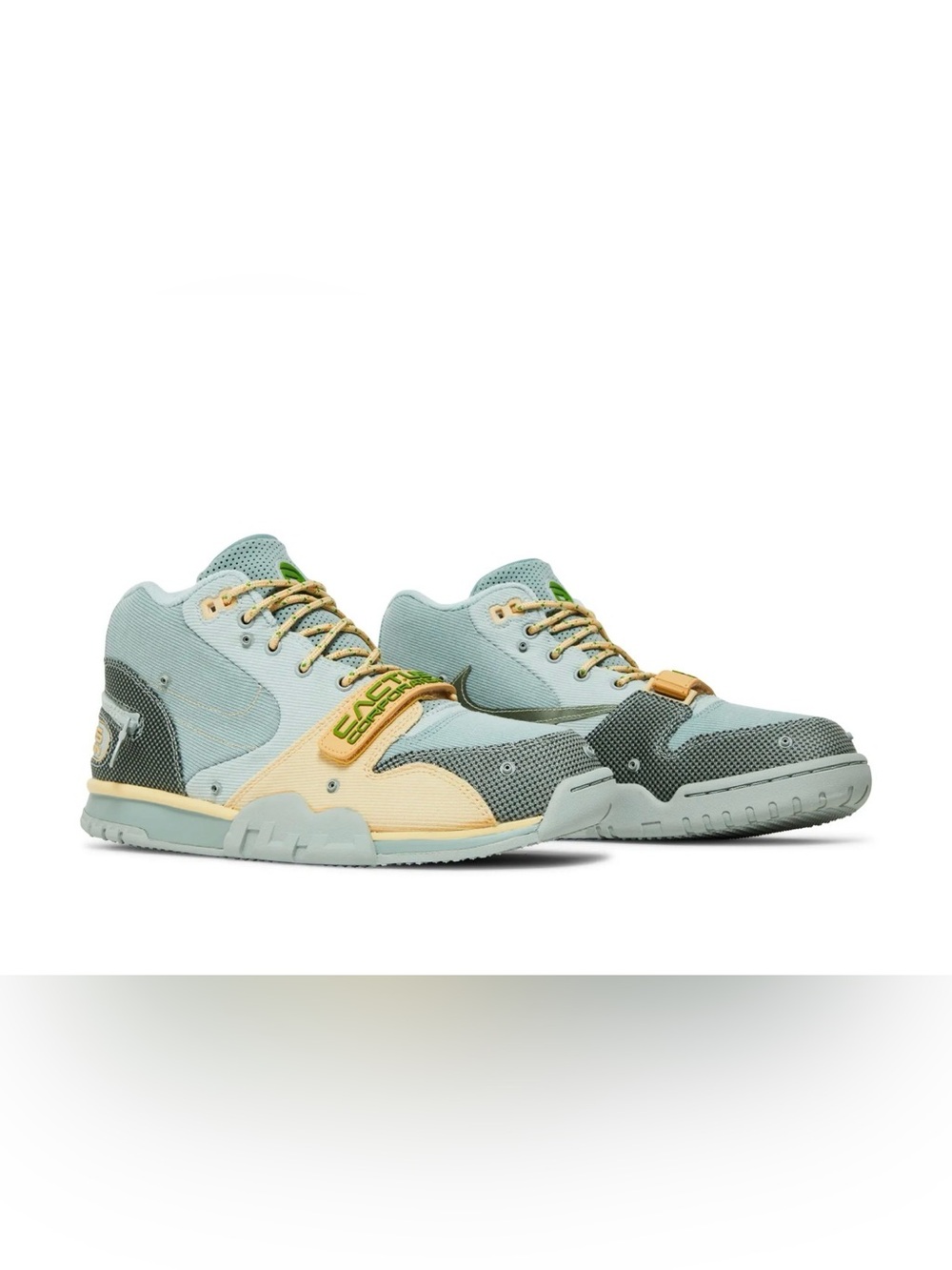 Nike Men's Mint Green and Gold Slip-On Sneaker - Picture 2 of 14